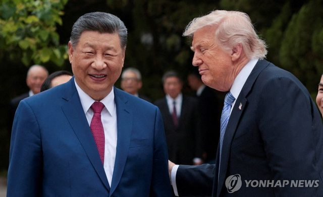 시진핑 주석과 트럼프 대통령(오른쪽)