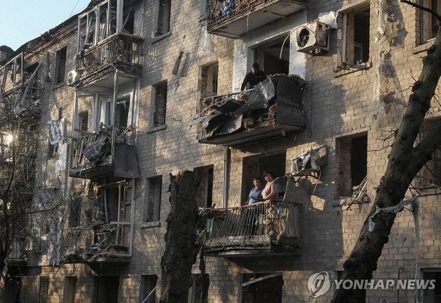 러시아 공격받은 우크라이나 드니프로 아파트