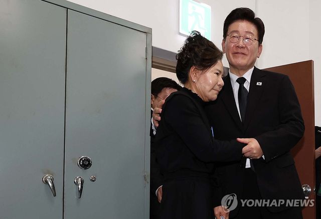 5·18 마지막 방송 당사자 만난 이재명 대통령