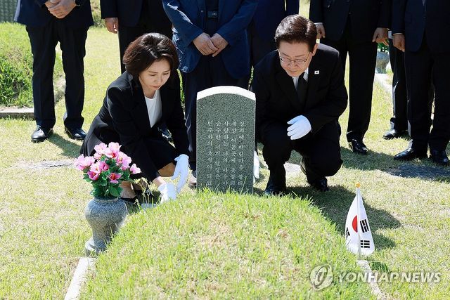 이재명 대통령, 5·18 민주묘지 참배