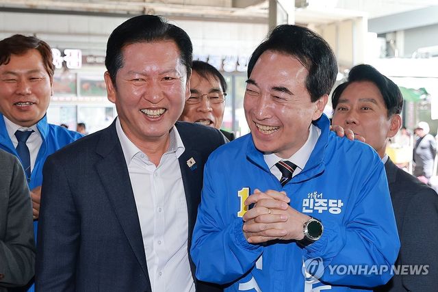 '박수현'으로 삼행시를 마치고
