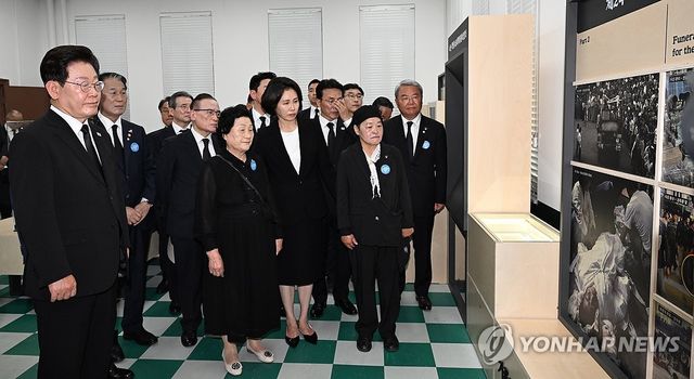 옛 전남도청 방문한 이재명 대통령