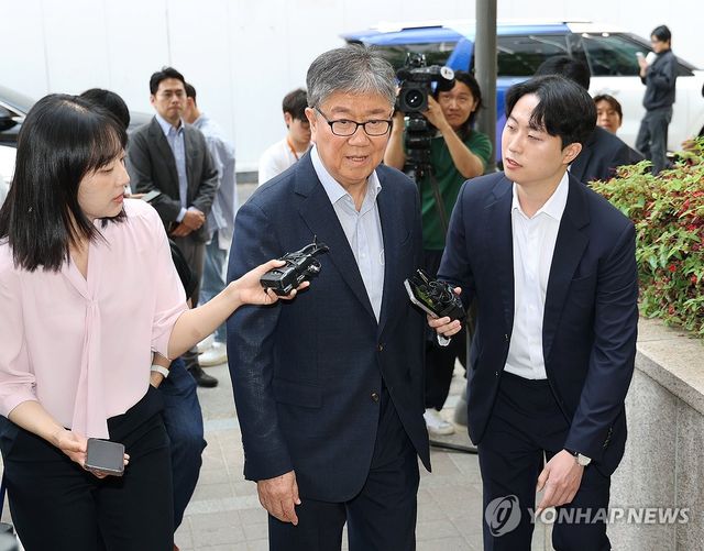 특검 출석하는 김대기 전 대통령 비서실장