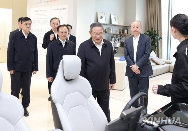 베이징 과학기술기업 방문한 리창 중국 총리