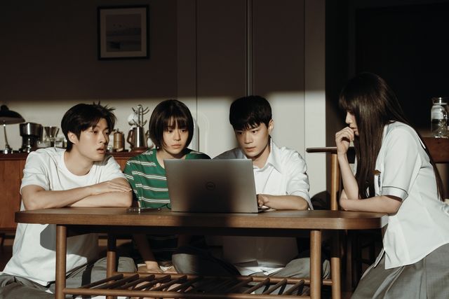 '기리고' 속 배우 백선호, 전소영, 현우석, 강미나