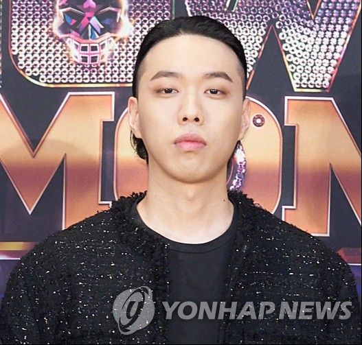 래퍼 비와이
