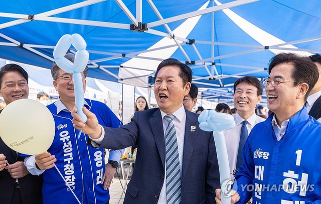 대전 어린이날 행사 찾은 민주당 정청래 대표