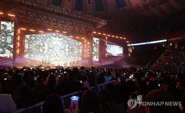 K팝 아이돌 공연(기사와 직접 관련 없음)