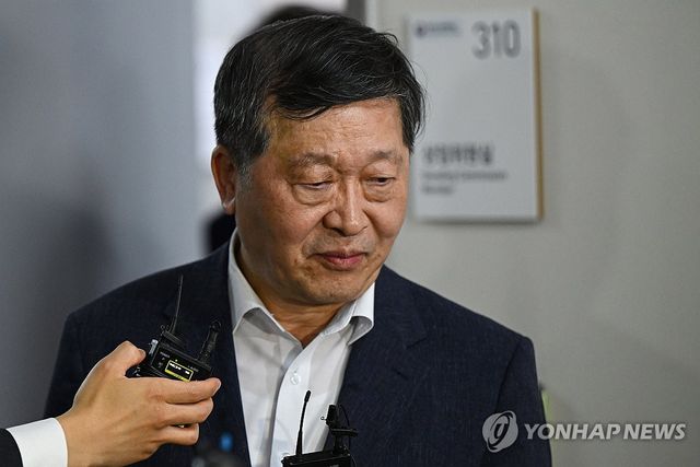 답변하는 박수근 중노위원장