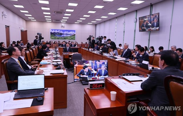 외교통일위원회 전체회의