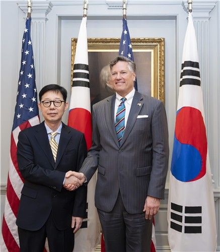 박윤주 외교부 1차관과 크리스토퍼 랜도 국무부 부장관