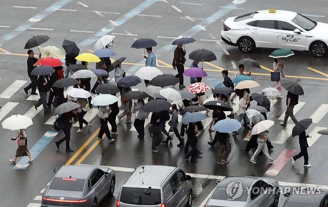 비 내리는 서울
