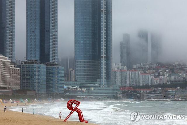 부산의 흐린 날씨
