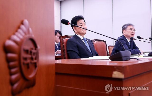 '나무호 피격 사건' 질의에 답변하는 조현 외교부 장관