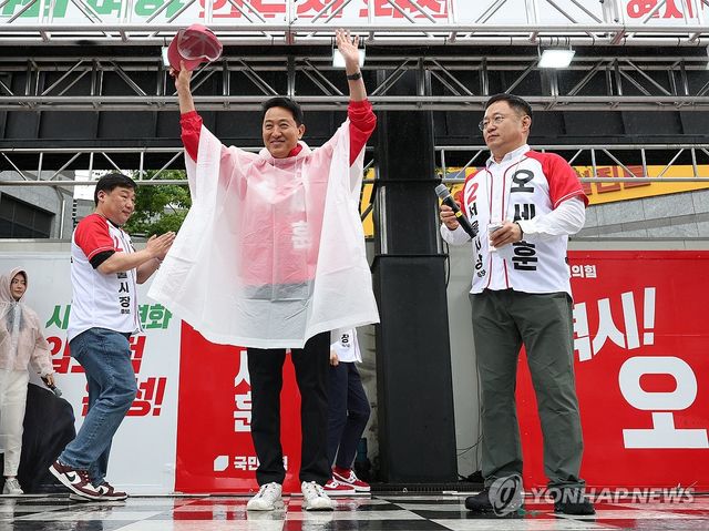 첫 유세 나선 오세훈