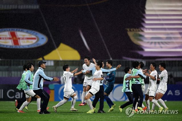 기뻐하는 내고향축구단