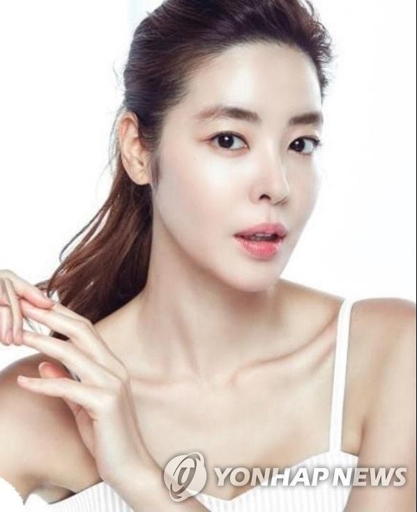 배우 김규리