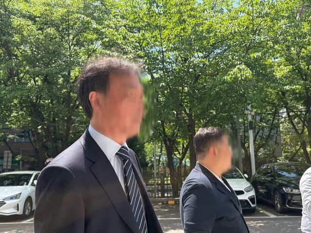 영장실질심사 출석하는 알에프세미 대표