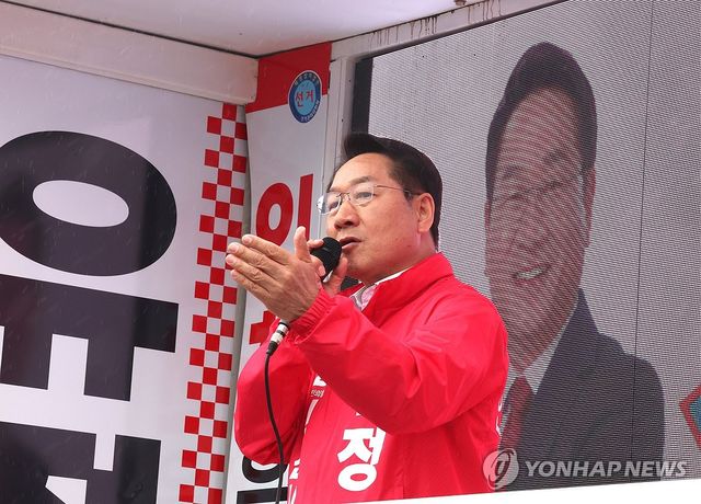 발언하는 유정복 인천시장 후보