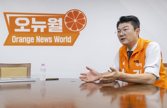 연합뉴스와 인터뷰하는 개혁신당 김정철 서울시장 후보