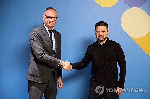 26일 우크라이나서 젤렌스키 대통령 만난 프랑스 대선 후보 필리프 전 총리