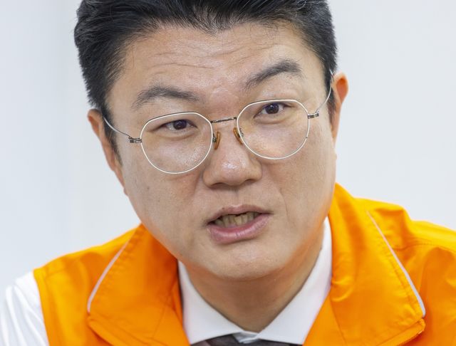 서울을 위한 자신의 공약 설명하는 개혁신당 김정철 서울시장 후보
