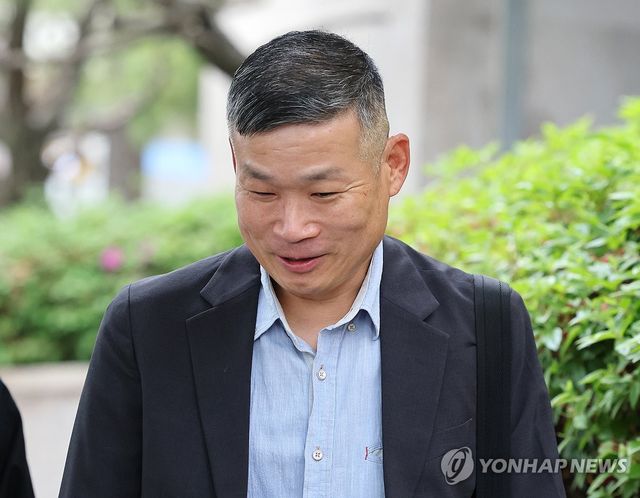 특검 출석하는 김동혁 전 국방부 검찰단장
