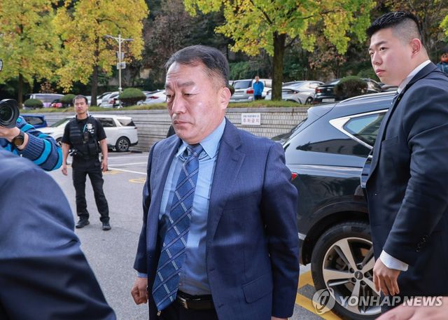 영장심사 출석하는 김계환 전 해병대사령관