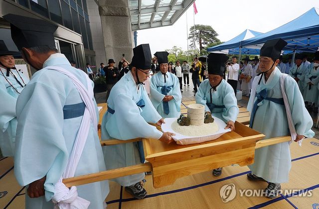 강릉단오제 신주미 봉정