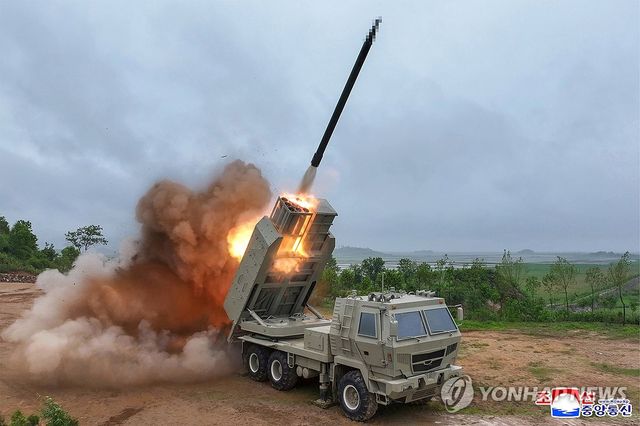 김정은, 중요무기 시험 참관