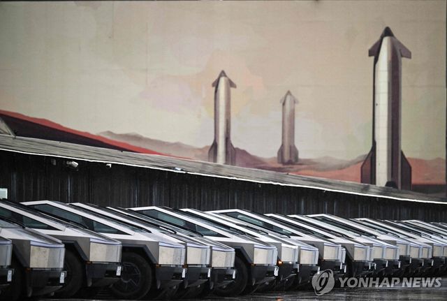 스페이스X 스타베이스와 테슬라 사이버트럭