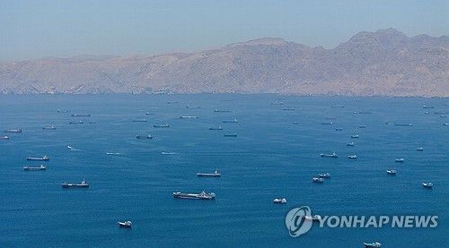 오만 무산담에서 드론으로 바라본 호르무즈 해협