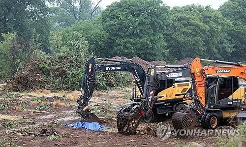 과수화상병 발생 농장 매몰작업