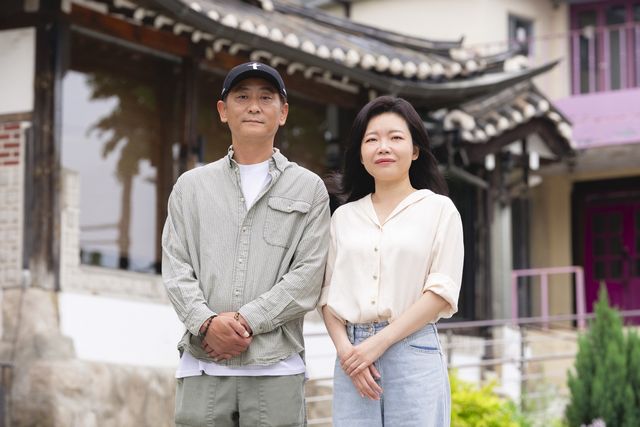 박준우 감독(왼쪽)과 이지현 작가