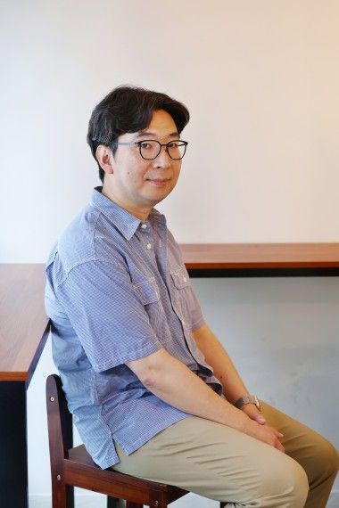 장편소설 '실전 한국어' 펴낸 문지혁 작가
