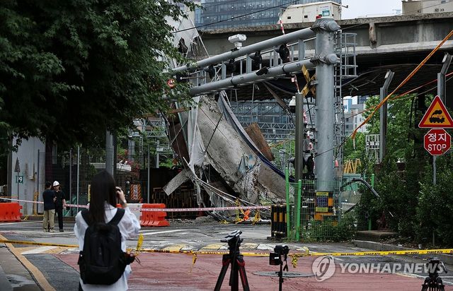 긴급철거 앞둔 서소문 고가차도