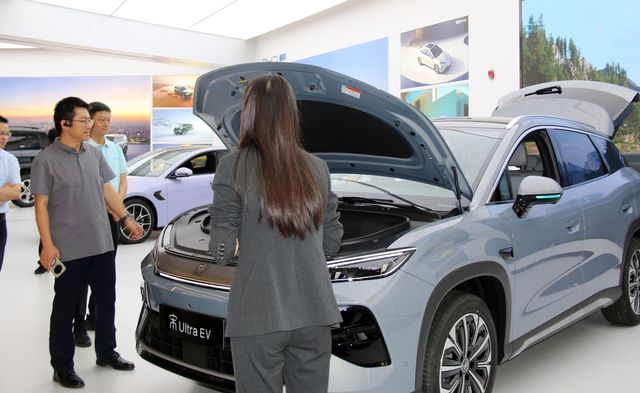 중국 광둥성 선전의 BYD 전시관