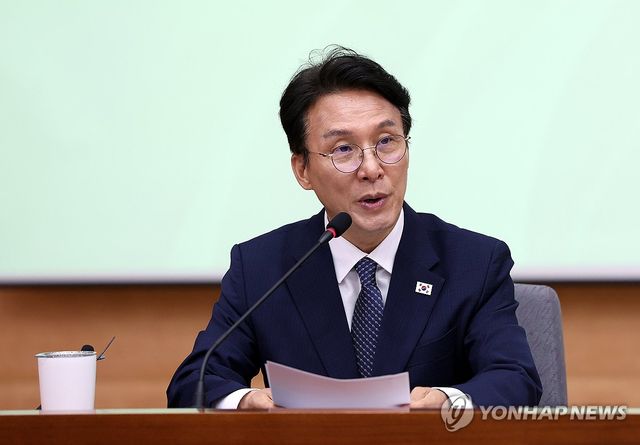 발언하는 김민석 국무총리