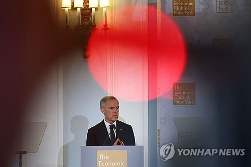 연설하는 마크 카니 캐나다 총리