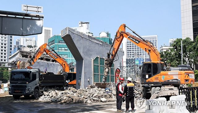 서소문 고가, 상처 남긴 채 역사 속으로