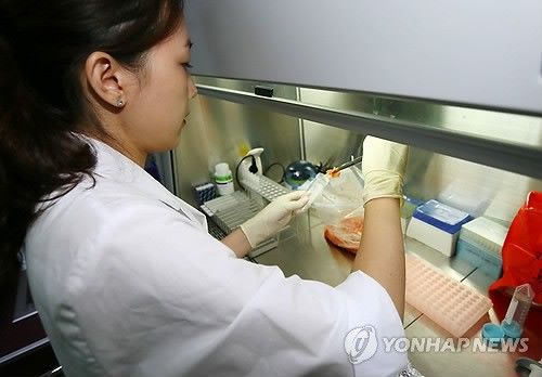 식중독균 검사. 기사 내용과는 상관없음