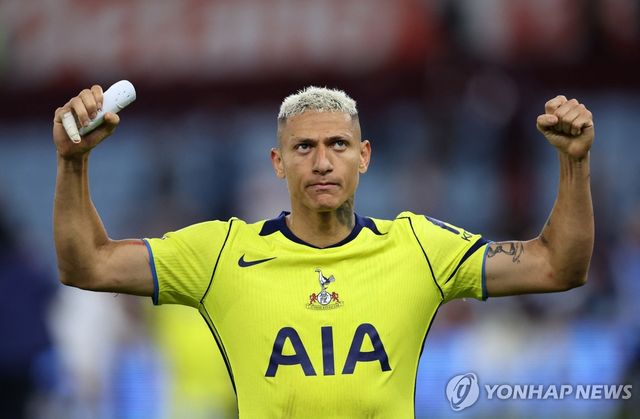 결승골 주인공 히샤를리송