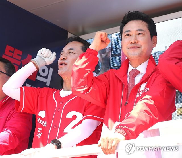 김진태 유세장 찾은 장동혁
