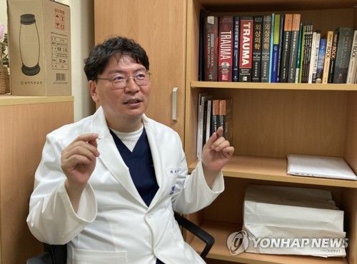 (서울=연합뉴스) 박찬용 서울대병원 중증외상센터 외상응급외과 교수. [연합뉴스 자료사진]