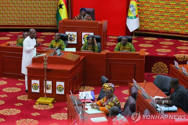 29일(현지시간) 성소수자 처벌 법안을 논의하는 가나 의회 [로이터=연합뉴스. 재판매 및 DB 금지]
