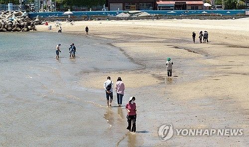 해수욕장 산책