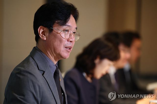 김영훈 장관-질베르 웅보 ILO 사무총장 면담