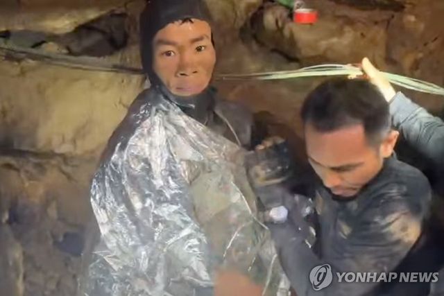 침수된 라오스 동굴서 생존 확인된 5명 모두 구조돼