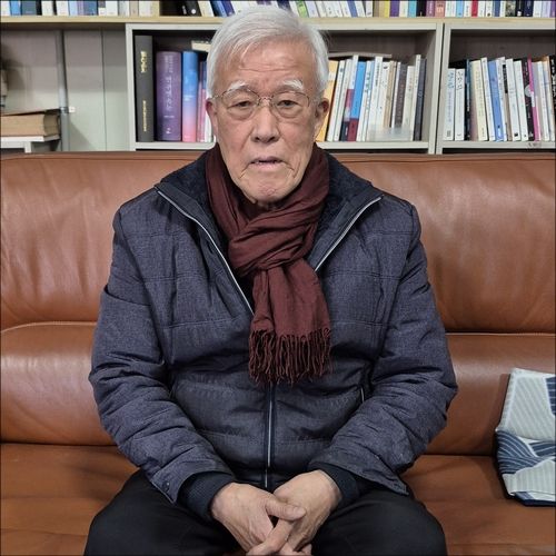 연합뉴스와 인터뷰 중인 장인순 전 원자력연구소장