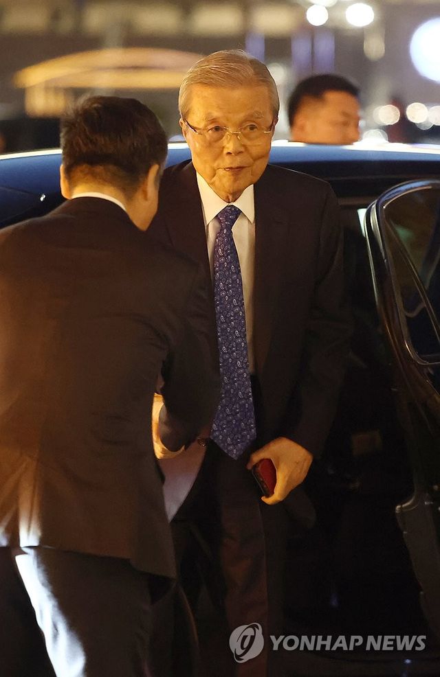 김종인 전 국민의힘 비상대책위원장, 고 정주영 추모 음악회 참석